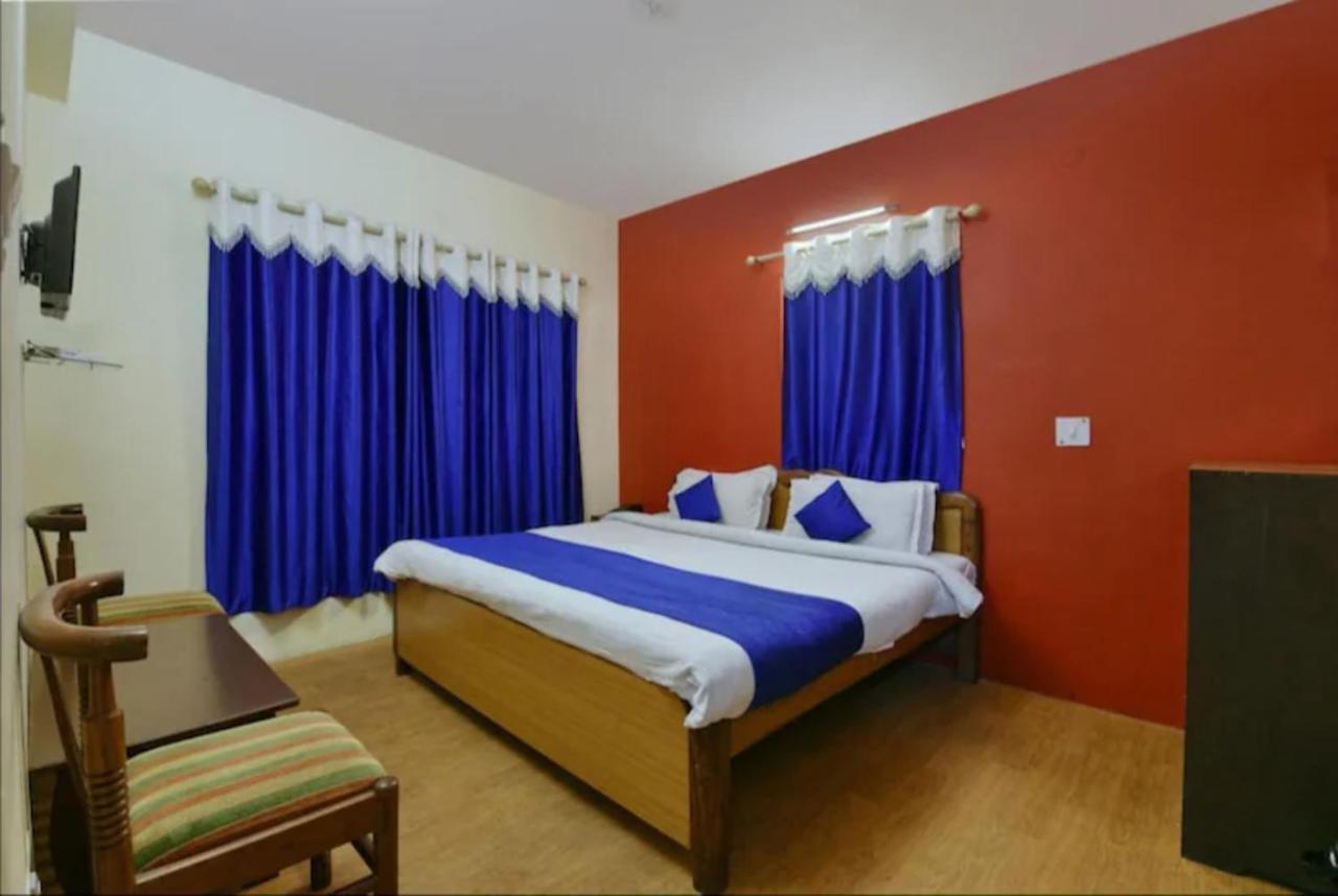 Goroomgo Chinar: Lakeside Retreat On Nainital's Mall Road Nainital