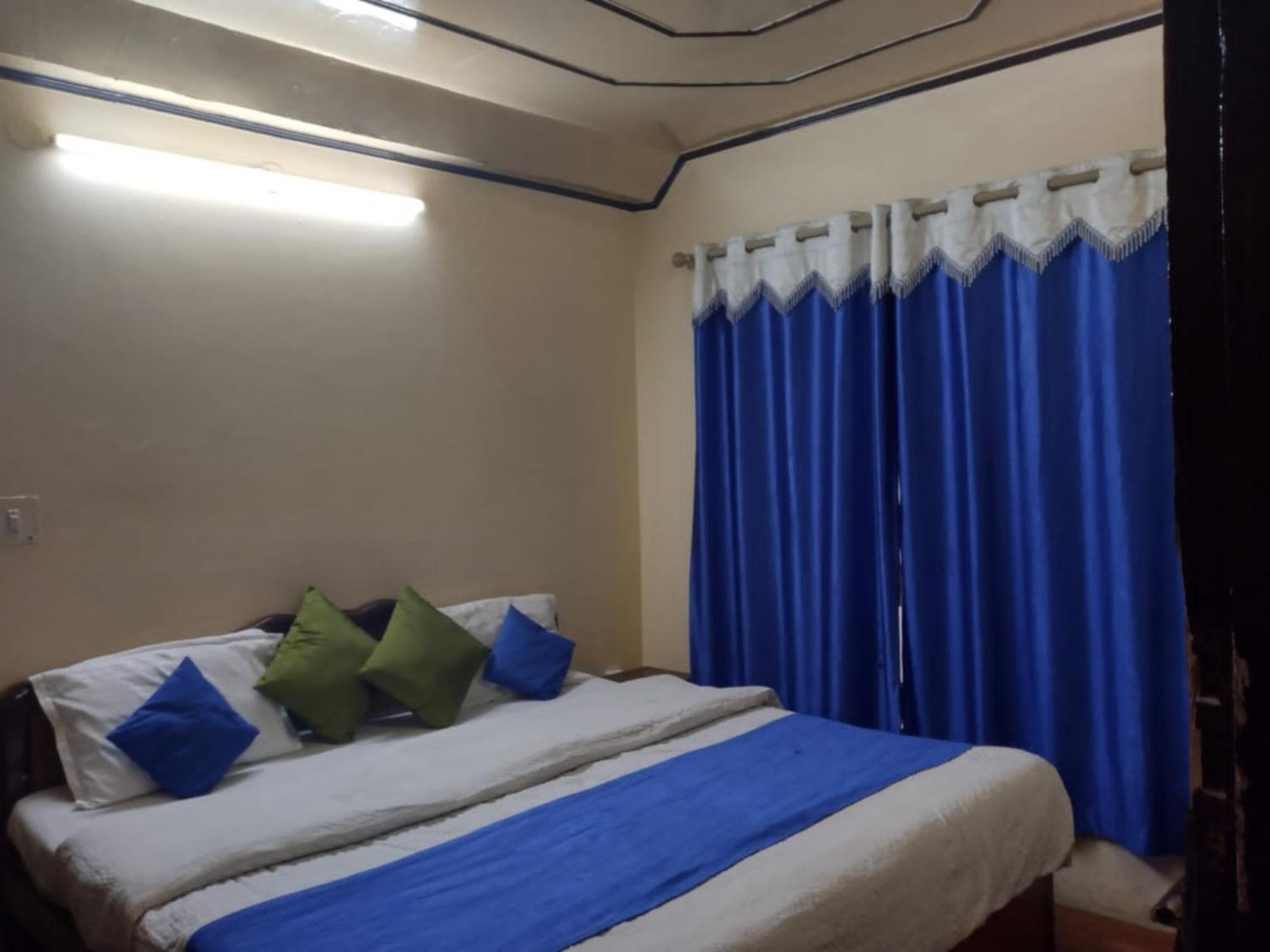 Goroomgo Chinar: Lakeside Retreat On Nainital's Mall Road Hotel