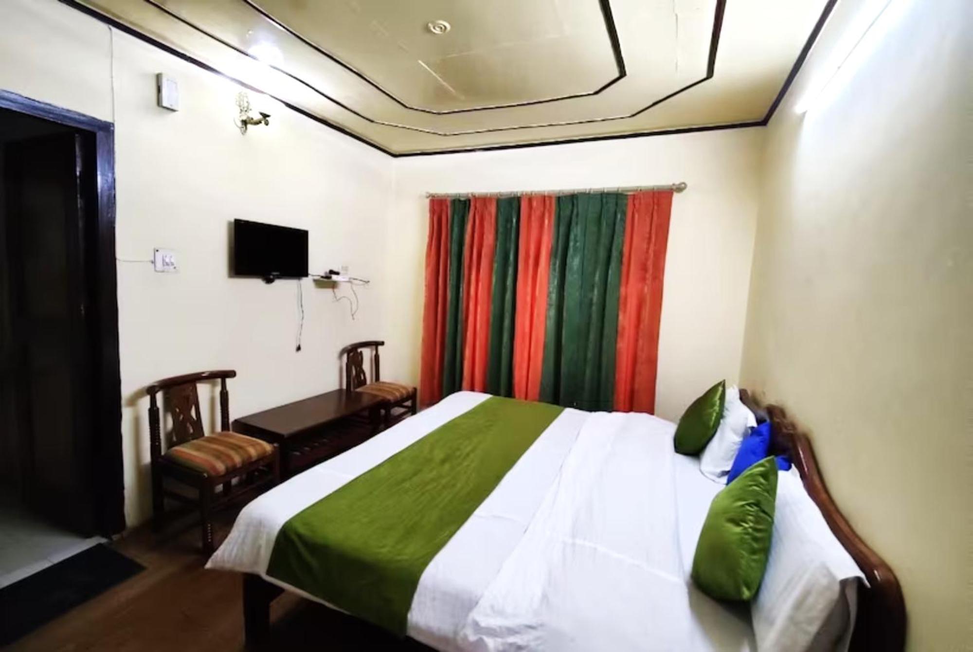 Goroomgo Chinar: Lakeside Retreat On Nainital's Mall Road 3* Nainital