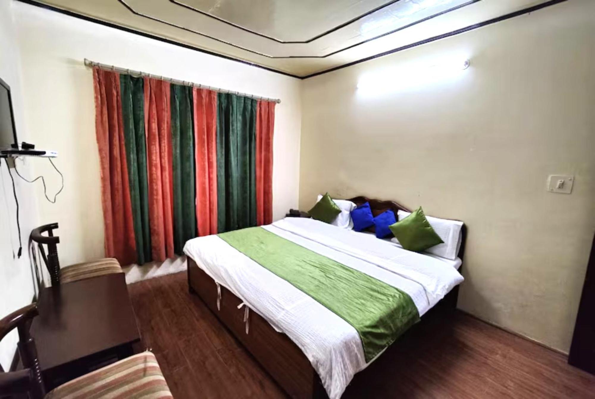 Goroomgo Chinar: Lakeside Retreat On Nainital's Mall Road Hotel