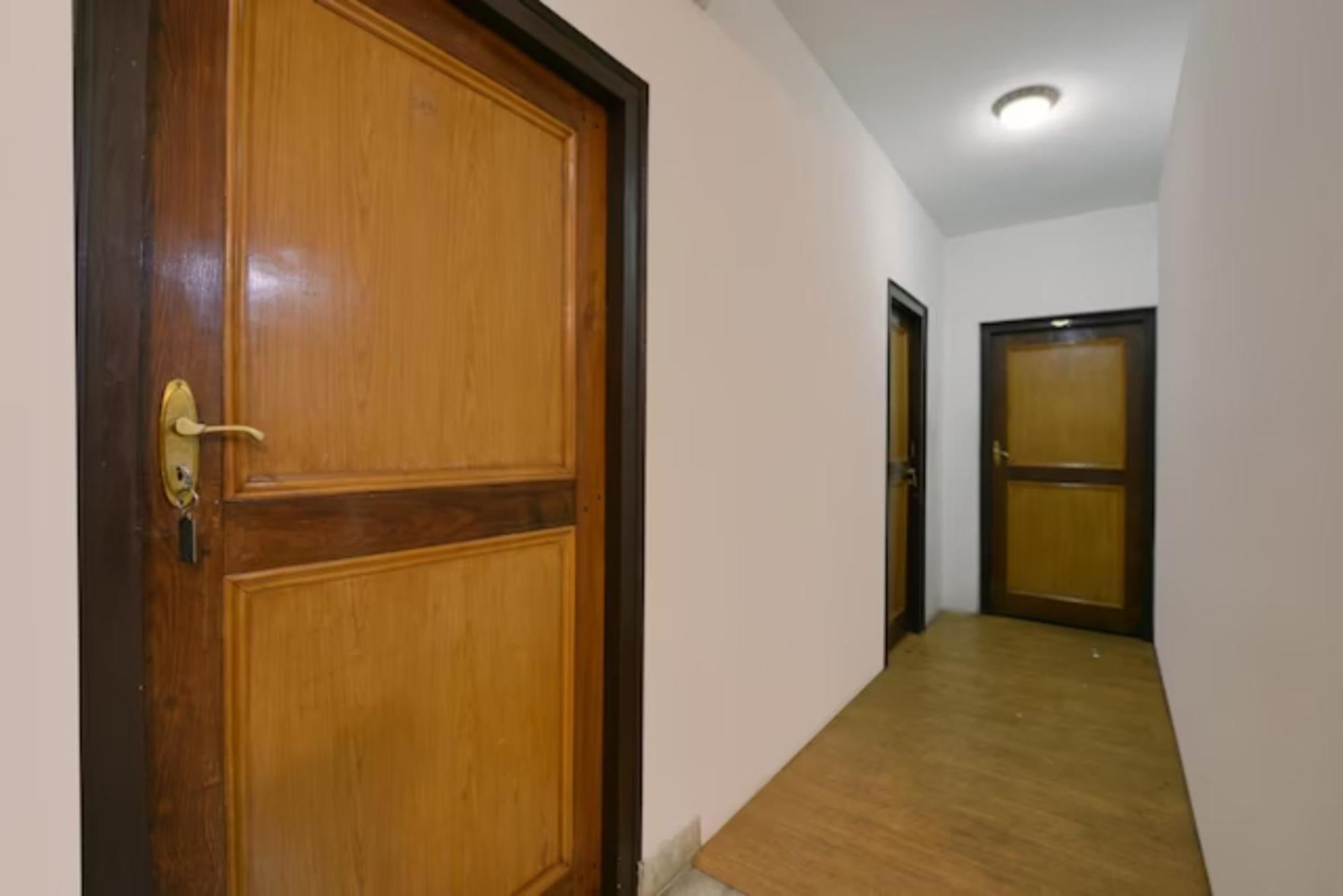 Goroomgo Chinar: Lakeside Retreat On Nainital's Mall Road