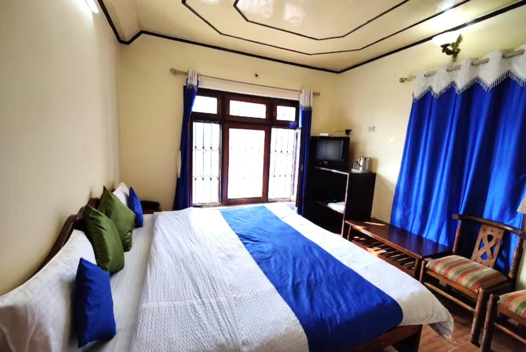 Goroomgo Chinar: Lakeside Retreat On Nainital's Mall Road Hotel 3*