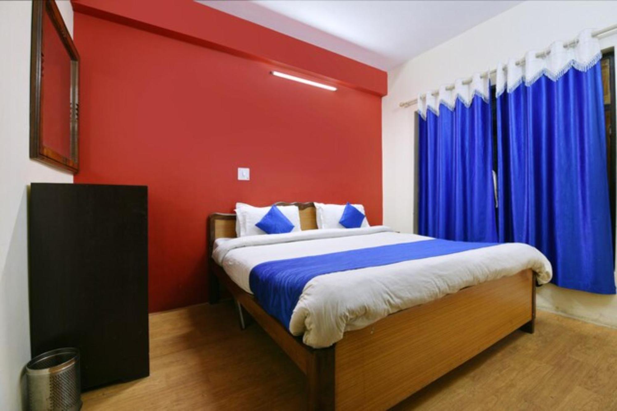 Goroomgo Chinar: Lakeside Retreat On Nainital's Mall Road Hotel 3*