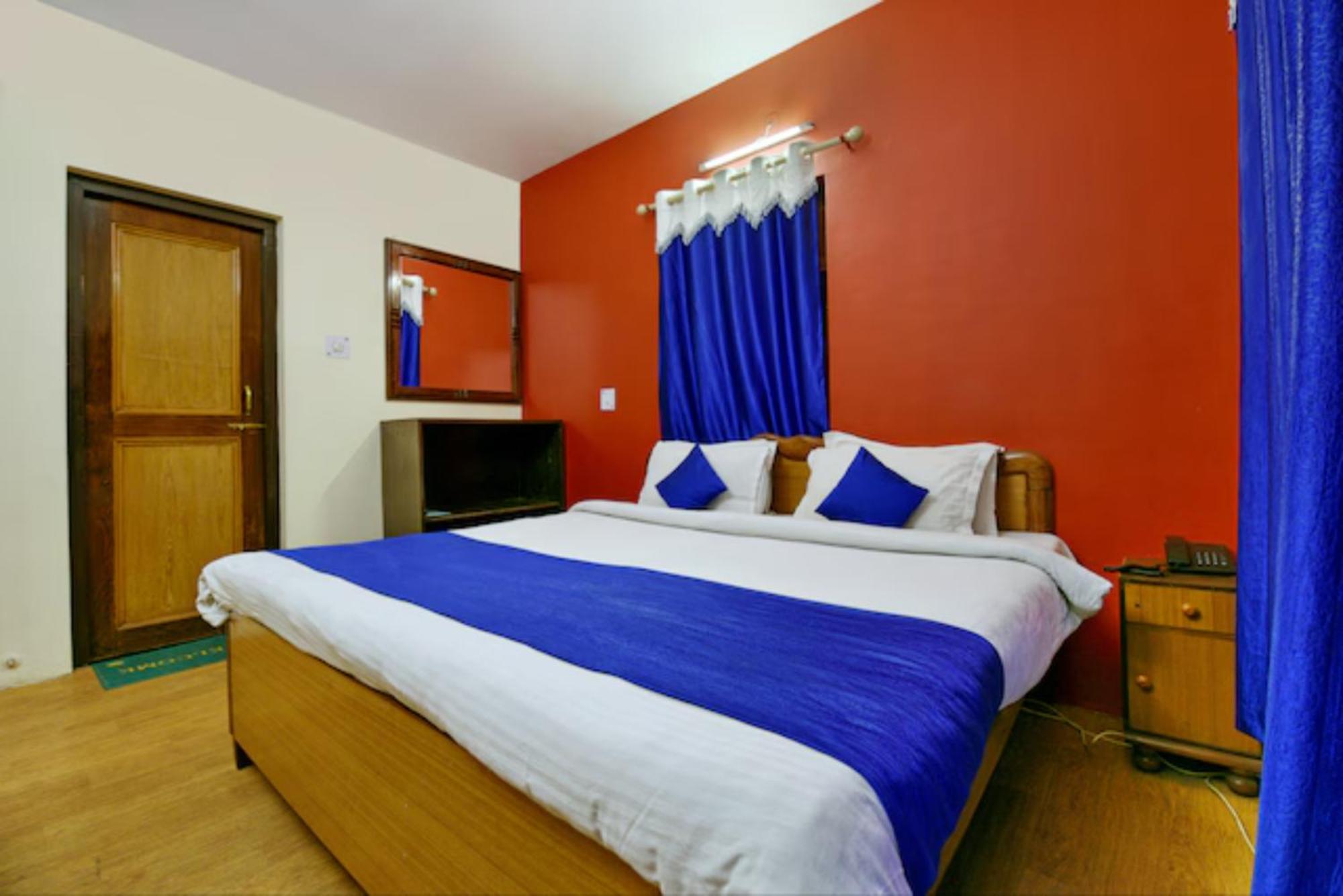 Goroomgo Chinar: Lakeside Retreat On Nainital's Mall Road 3* Nainital