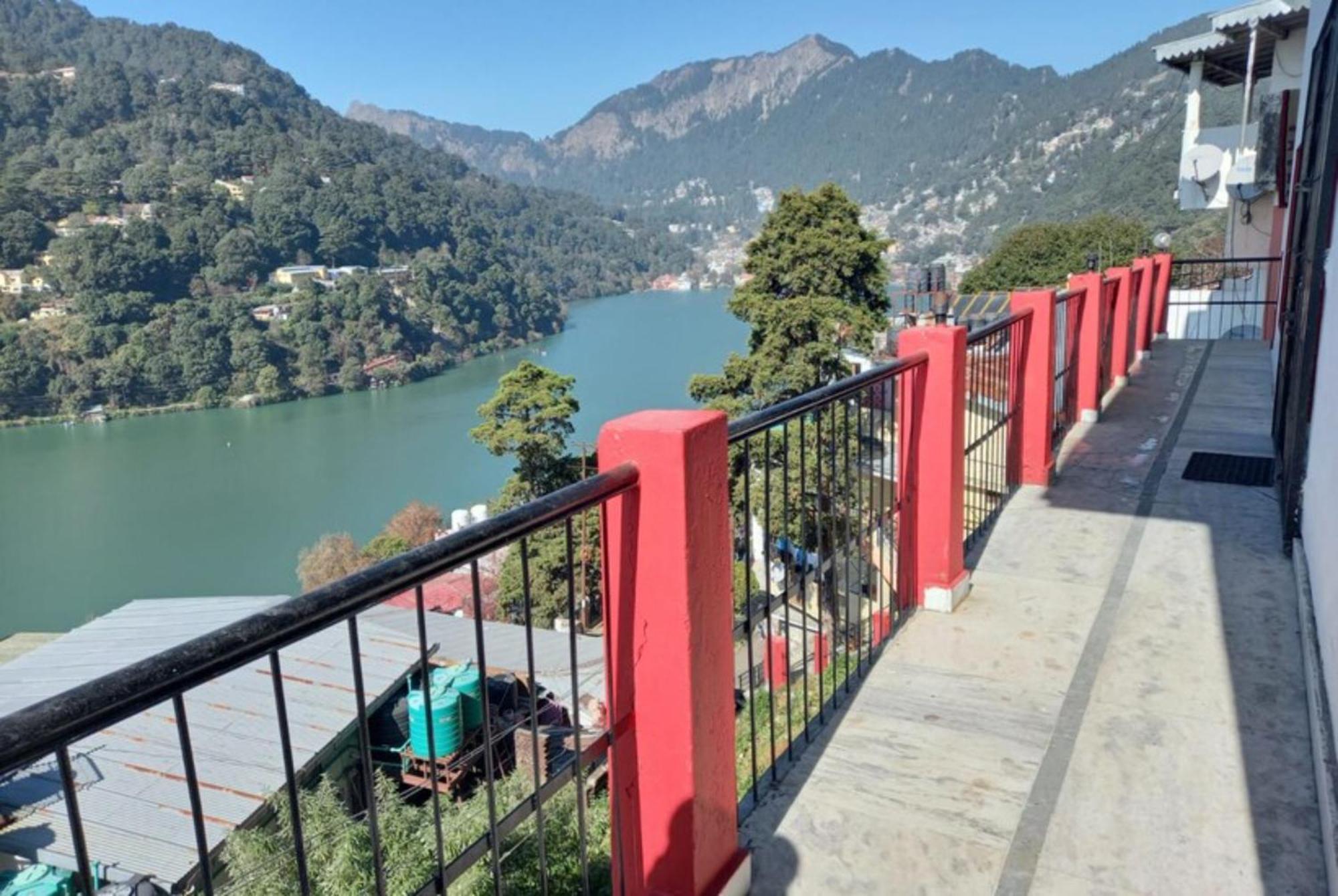 Goroomgo Chinar: Lakeside Retreat On Nainital's Mall Road Hotel 3*