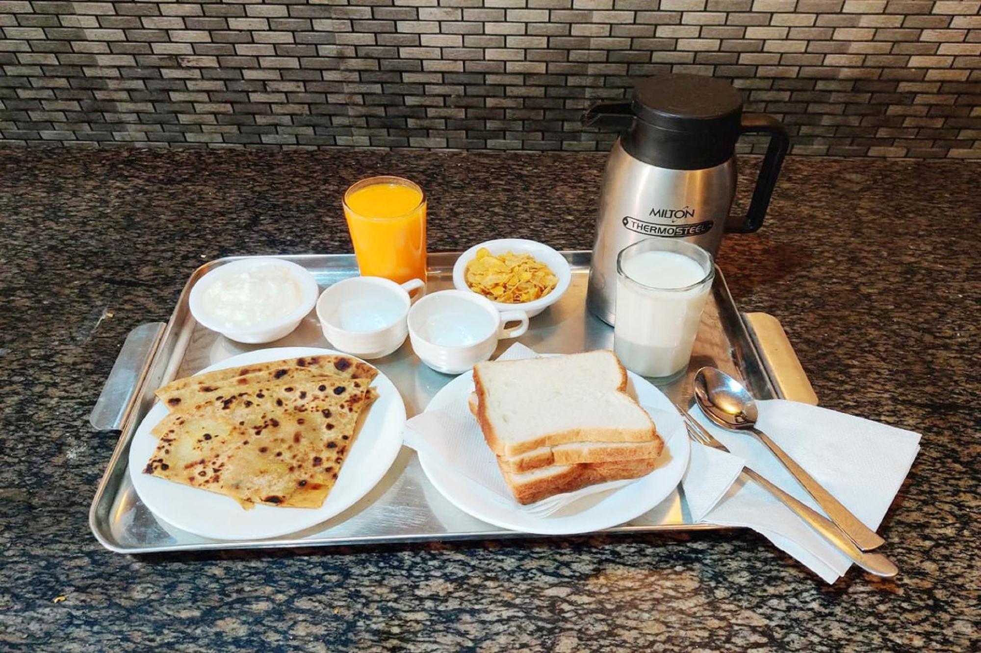 Goroomgo Chinar: Lakeside Retreat On Nainital's Mall Road Hotel